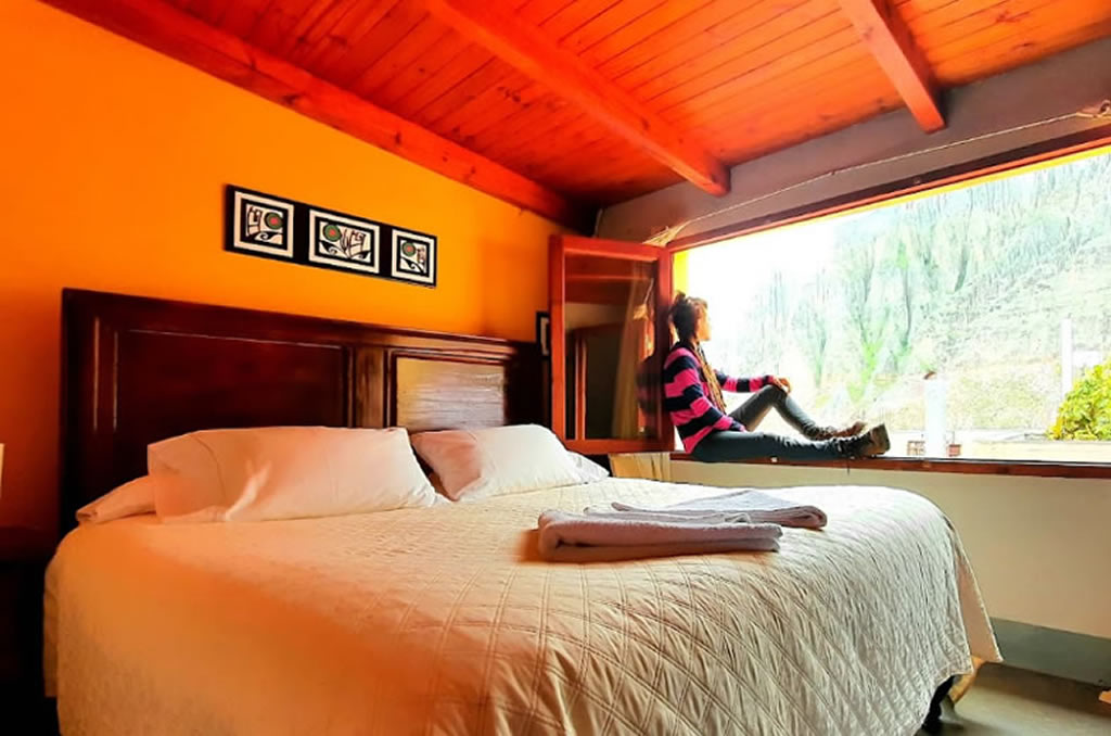 Hostal Tacacho Iruya I Turismo Artesan